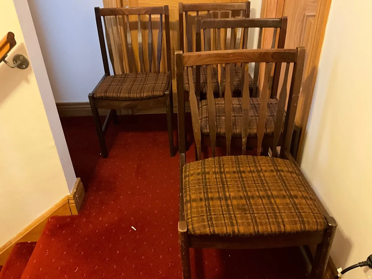 Chairs x 4 - Image 1