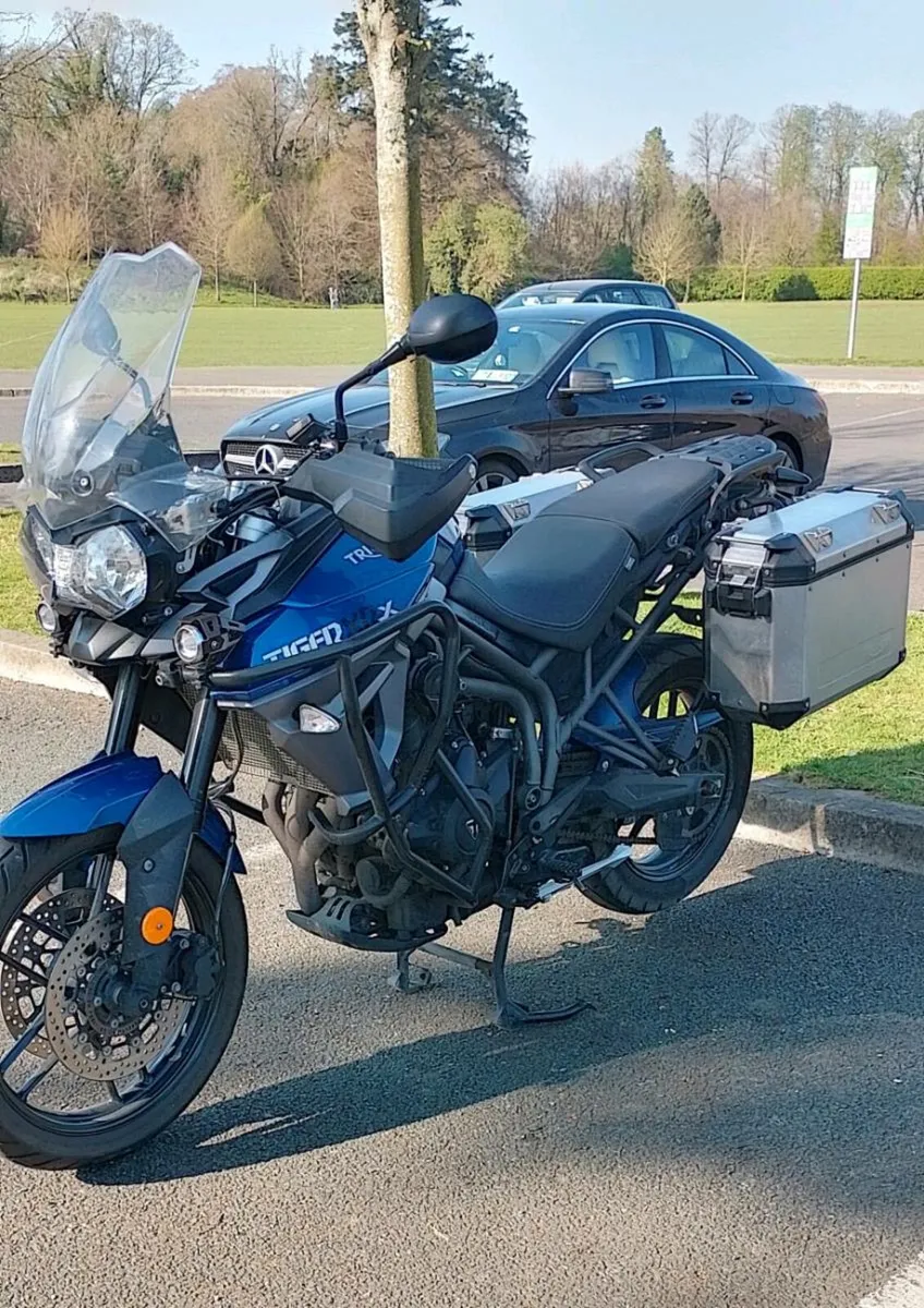 Triumph Tiger 800 - Image 1