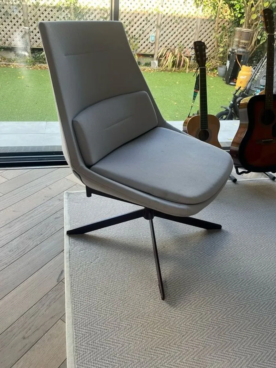 Swivel Chair - Image 2