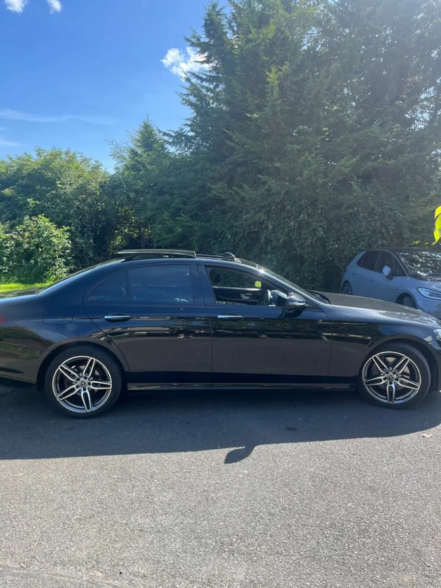 Mercedes-Benz E-Class 2017 - Image 4