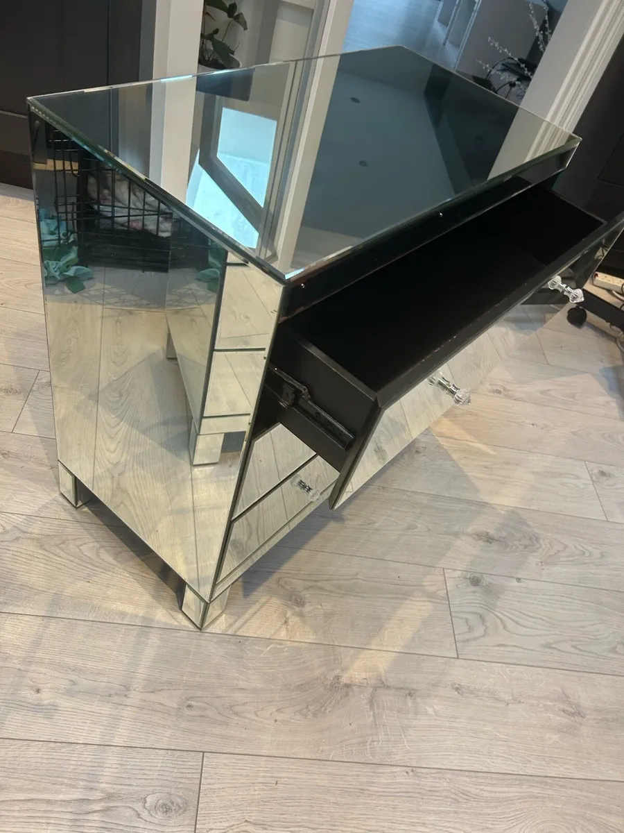 Chest of drawers - Image 3