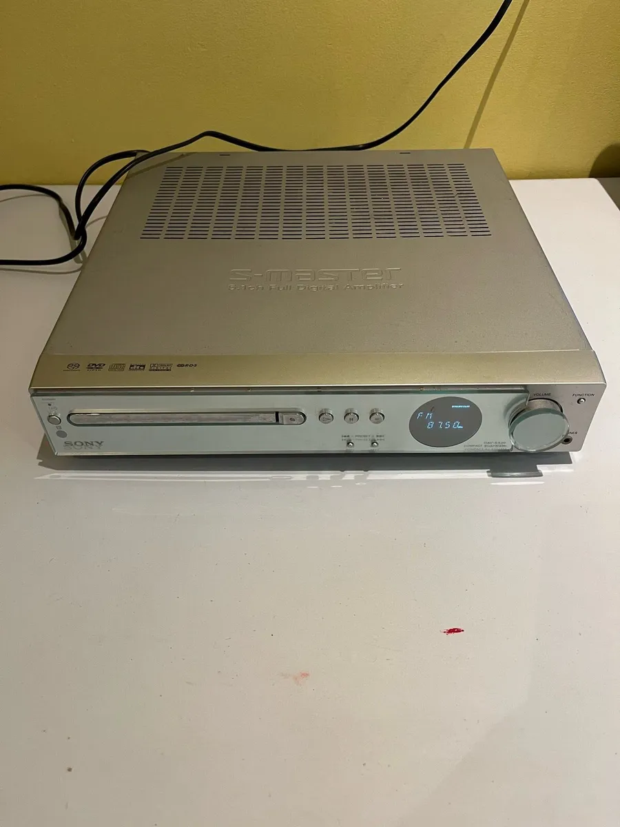 Sony S-Master. 5.1 Surround Amp and Speakers - Image 1