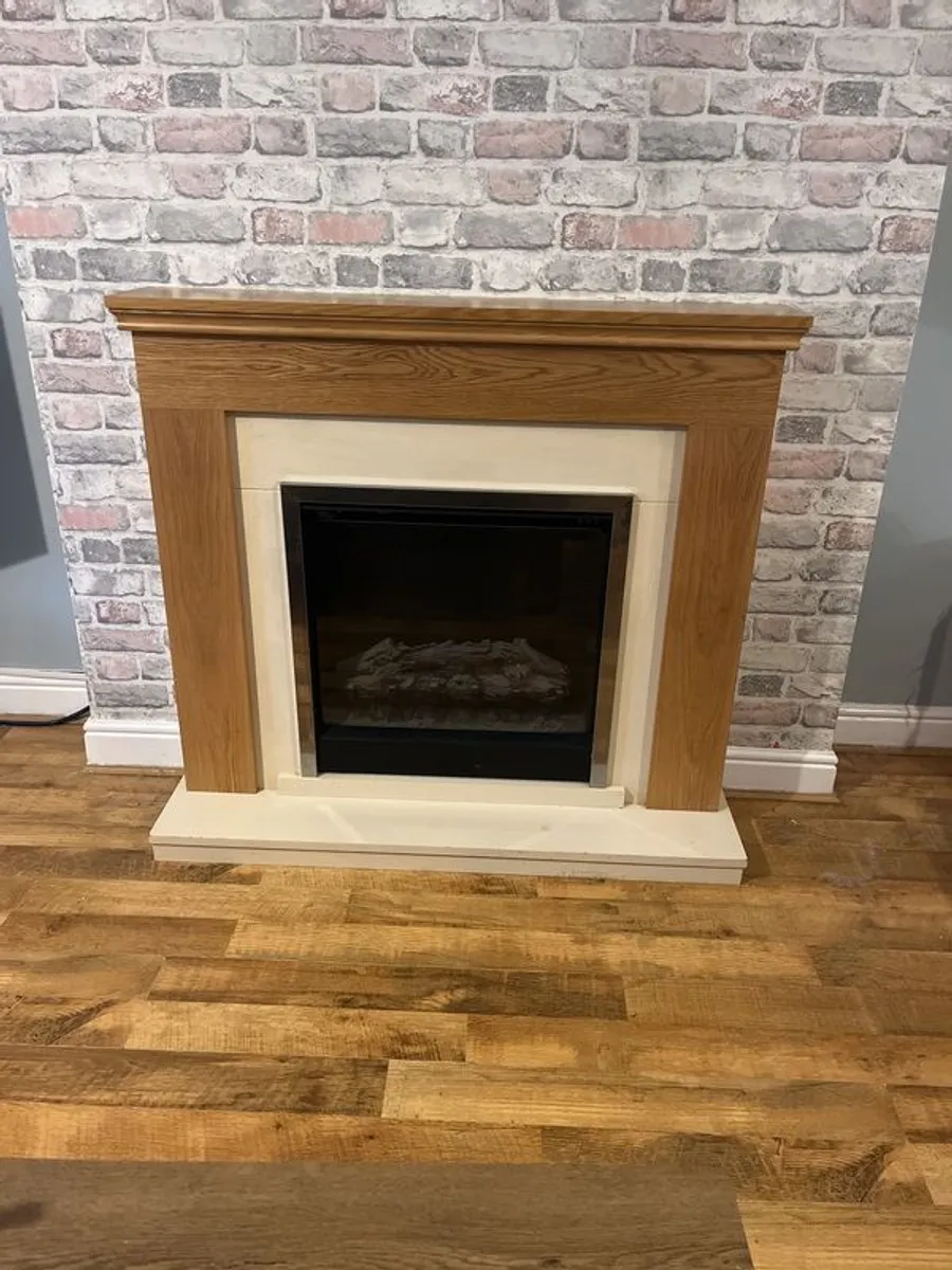 Electric Fire place and sound round - Image 1
