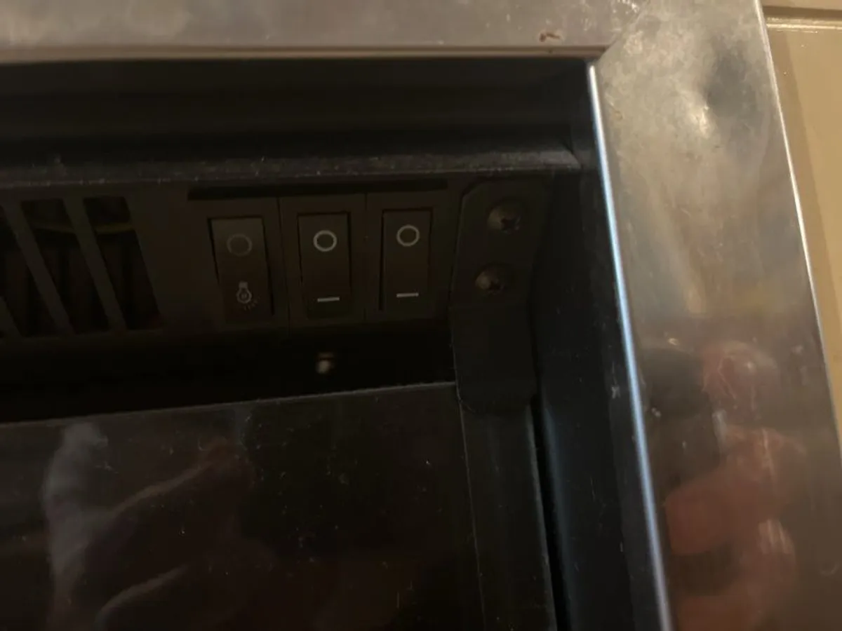 Electric Fire place and sound round - Image 3