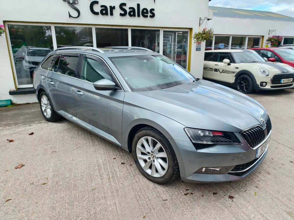 Skoda Superb 2.0 TDI 150bhp Style Estate - Image 3