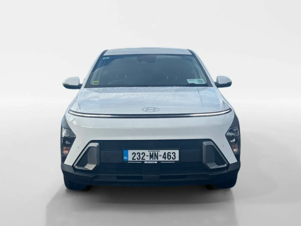 Hyundai KONA 1.6 HYBRID Signature Auto - Image 3