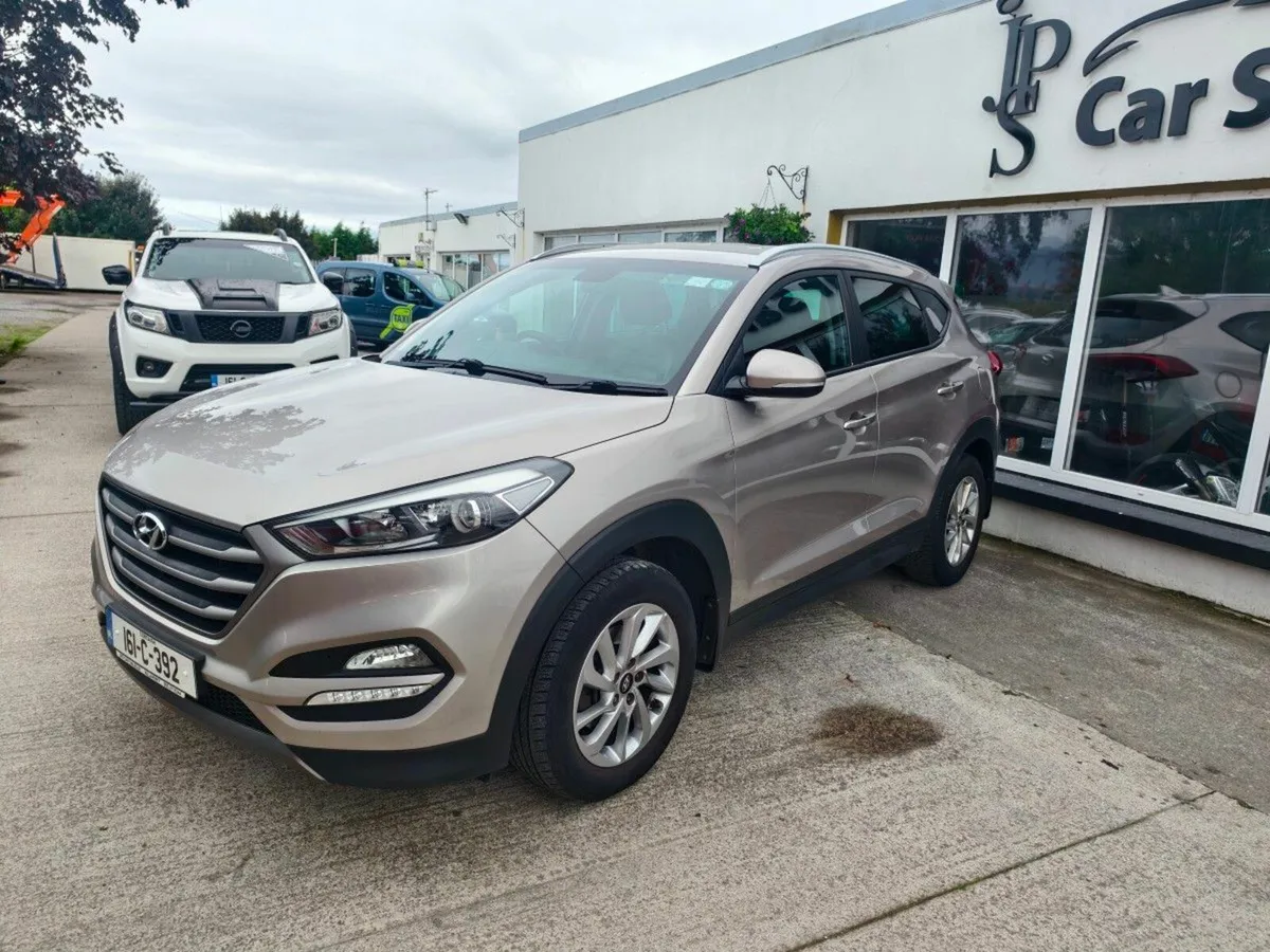 Hyundai Tucson 1.7 D Executive - Image 4