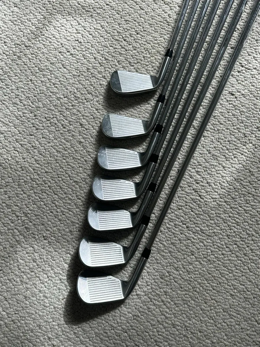 Titleist RH 2023 T150 6-PW & T200 4-5 Project X LZ - Image 2