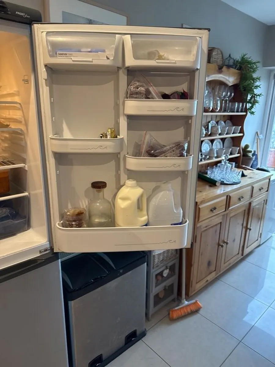 Fridge/Freezer - Image 4