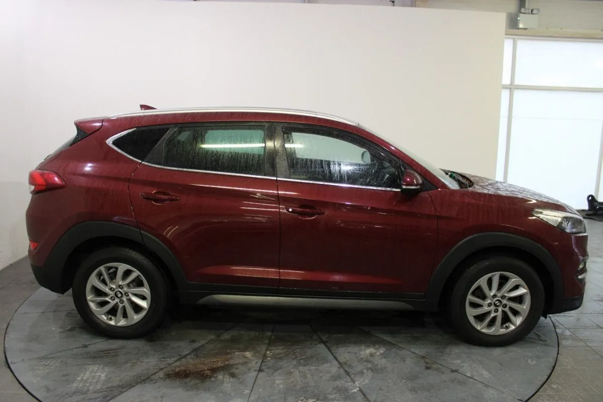 Hyundai Tucson 1.7 D Premium - Image 3