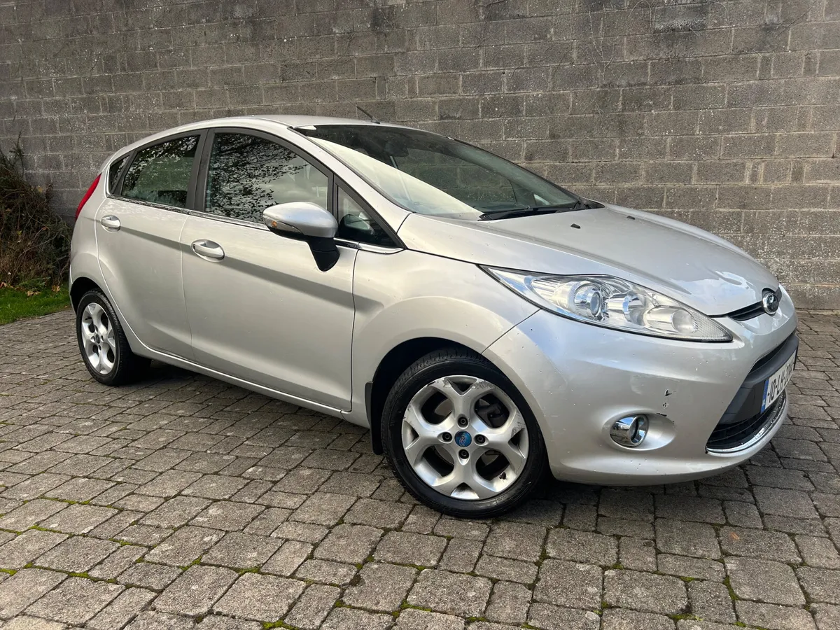 Ford Fiesta 2010 TITANIUM 1.4 D 68PS 5DR DSL - Image 1