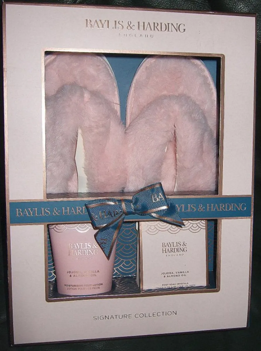 Luxury Slipper Gift Set - Image 4