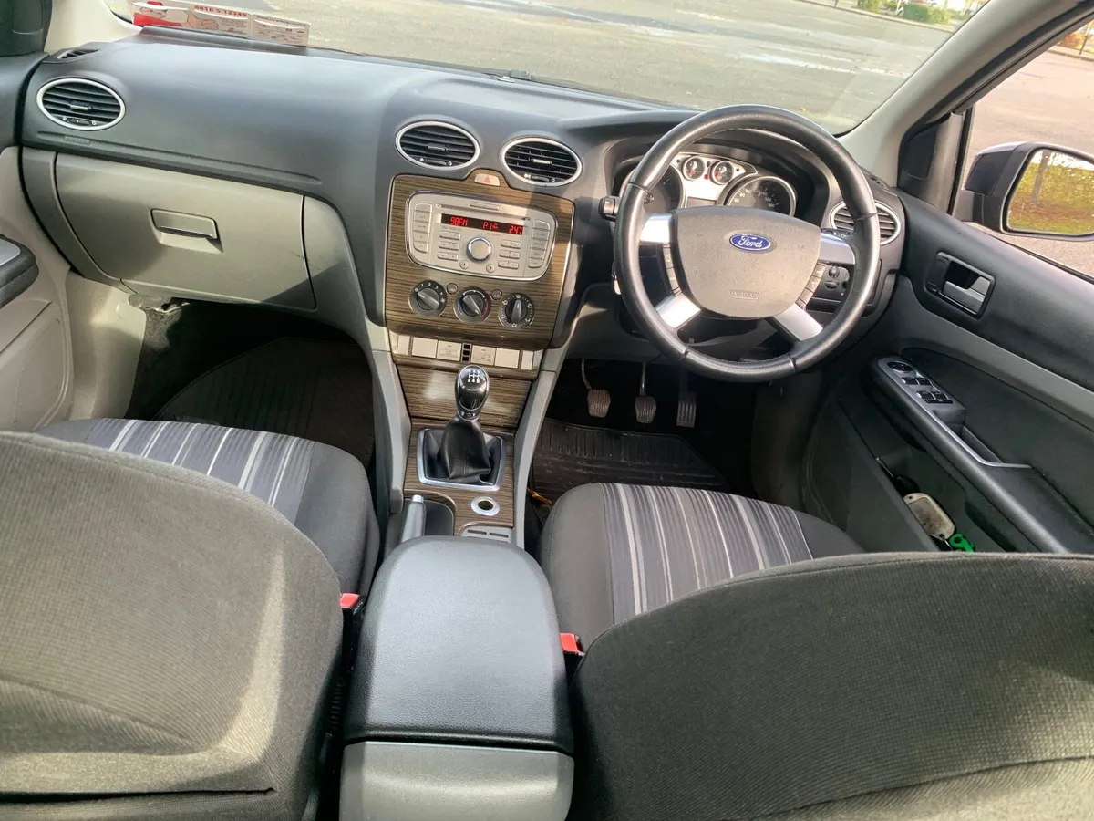 09 Ford Focus 1.8 diesel cheep tax only 280 yearly - Image 3