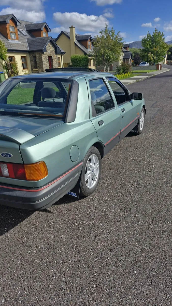 Ford Sierra GLS Sapphire - Image 3