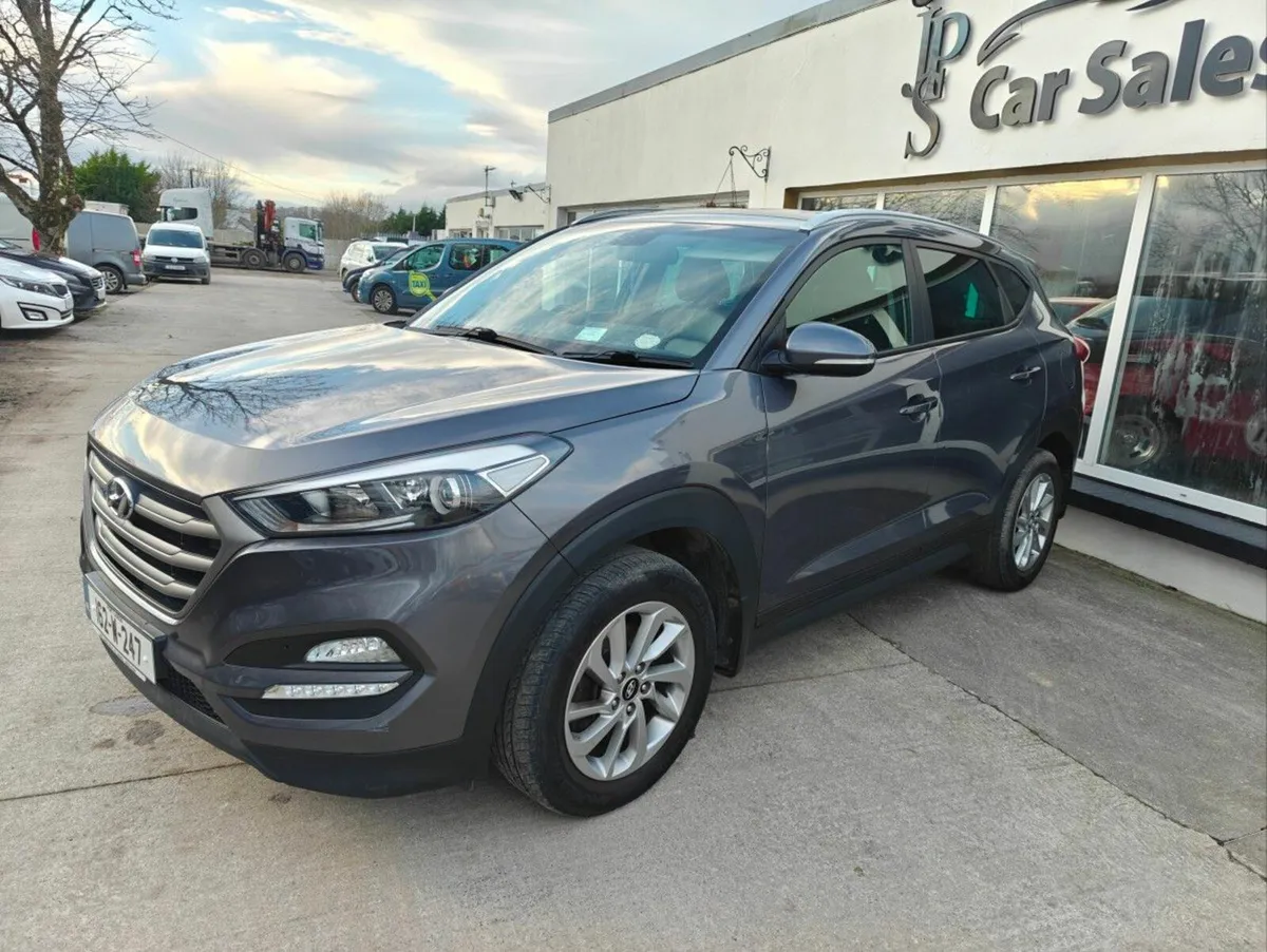 Hyundai Tucson 1.7 D Executive - Image 3
