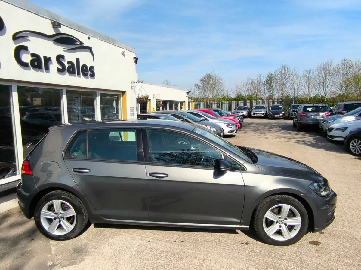 Volkswagen Golf 1.6 TDI 5DR 115HP Trendline DSG - Image 4