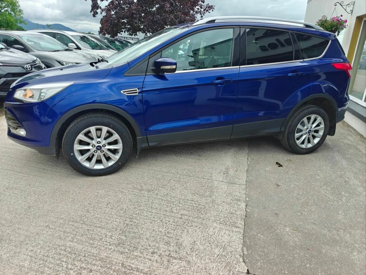 Ford Kuga 2.0TDCI 120PS Titanium - Image 4