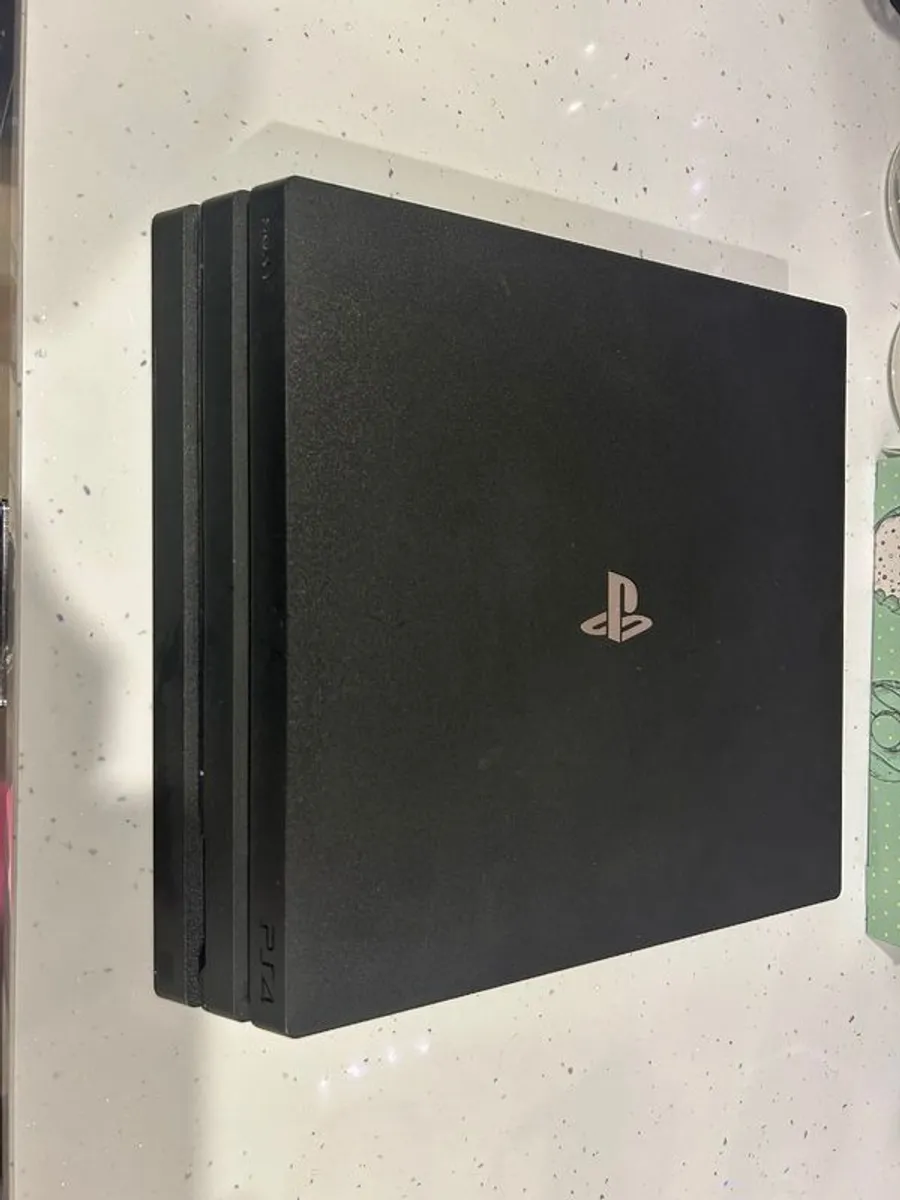 PlayStation 4 Pro 1TB - Image 2