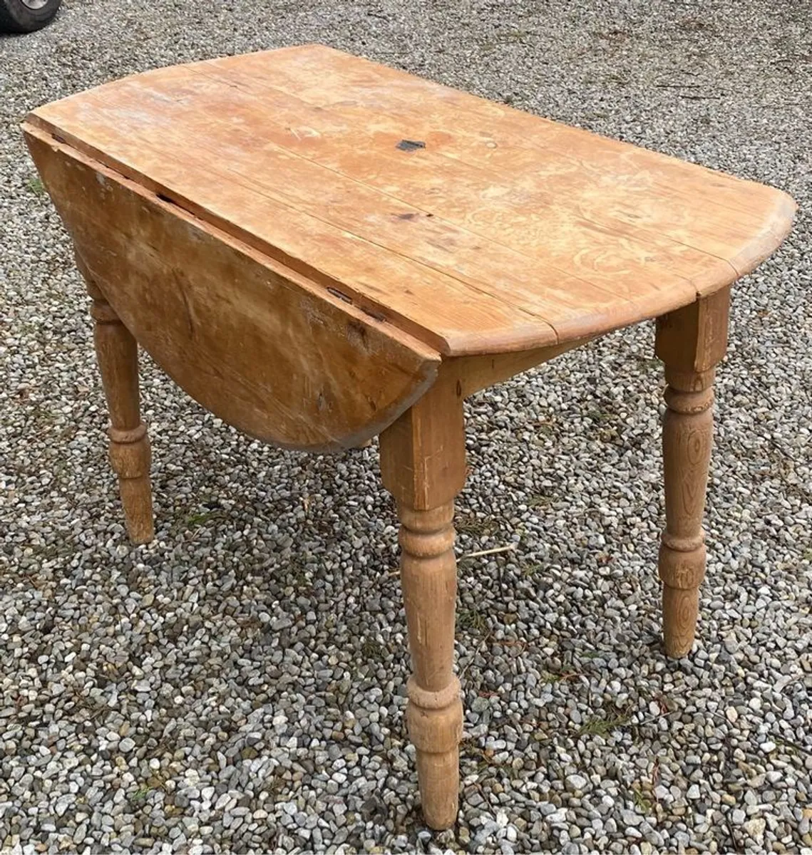 Pine Drop leaf table - Image 4