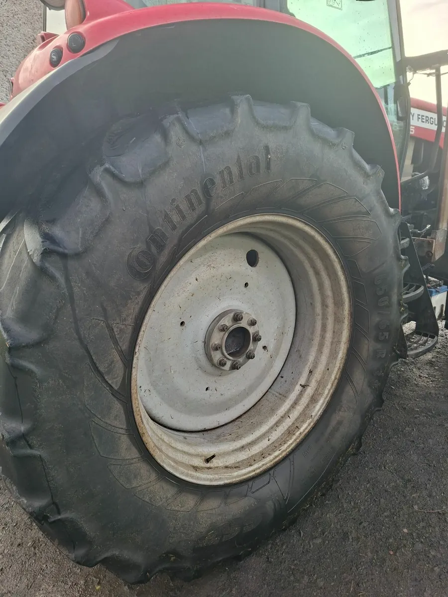 Tractor tyres - Image 1