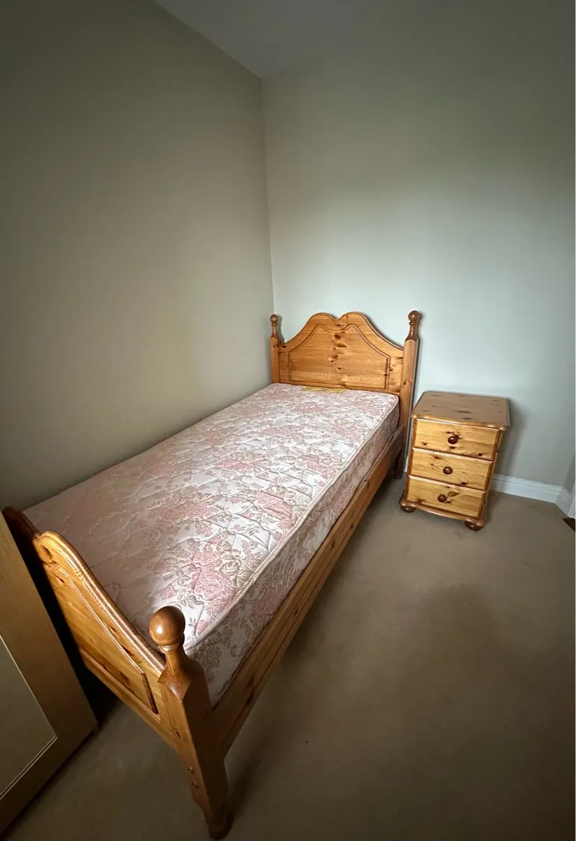 Single bed, mattress & locker