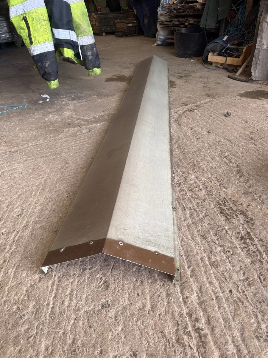 Flashing & Ridge 2nd hand 3m lengths - Image 2
