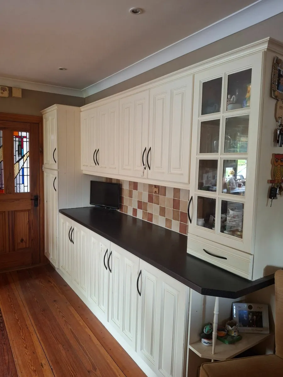 Fitted kitchen - Image 4