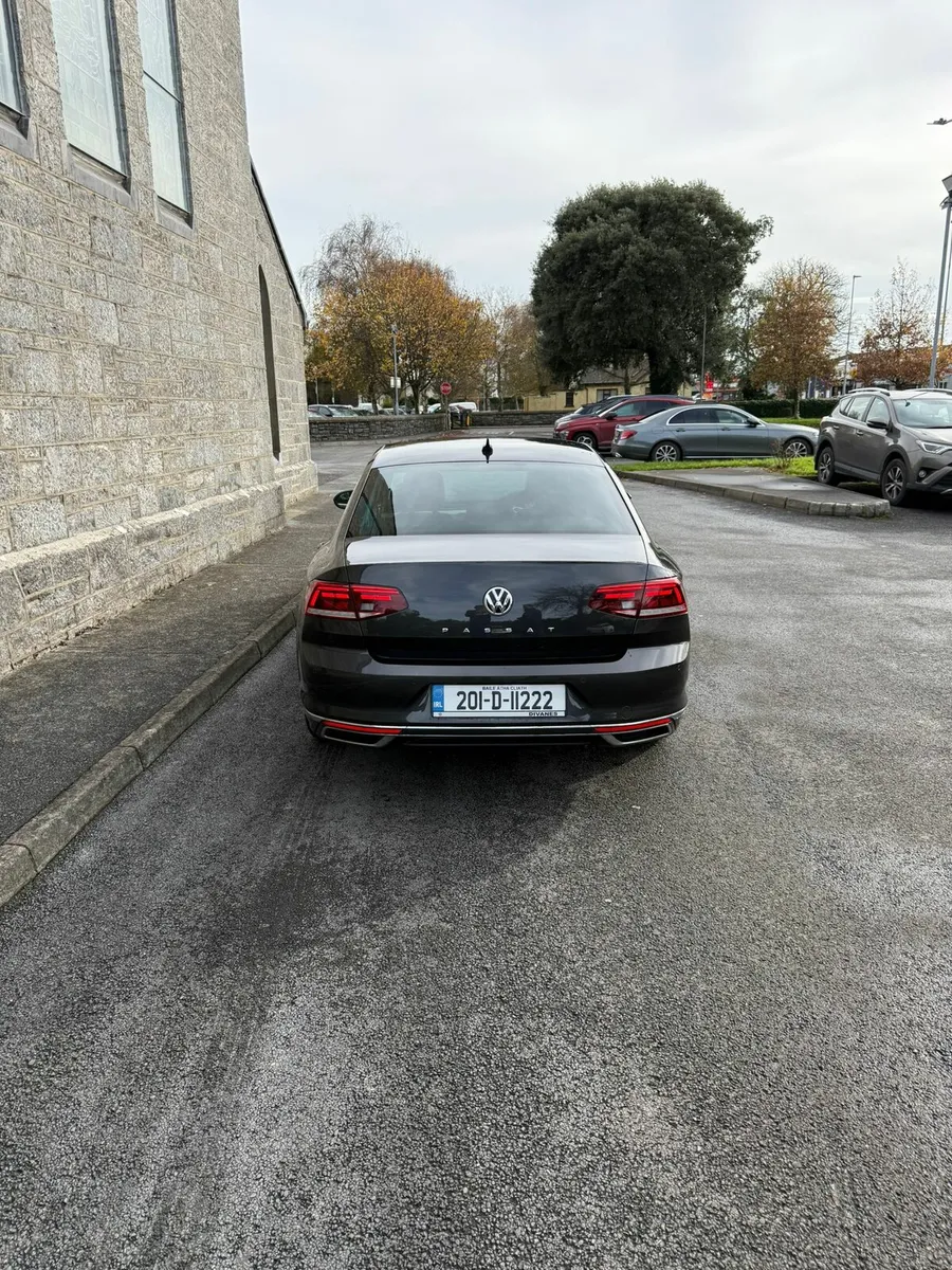 Vw passat 2L Diesel Elegance - Image 3