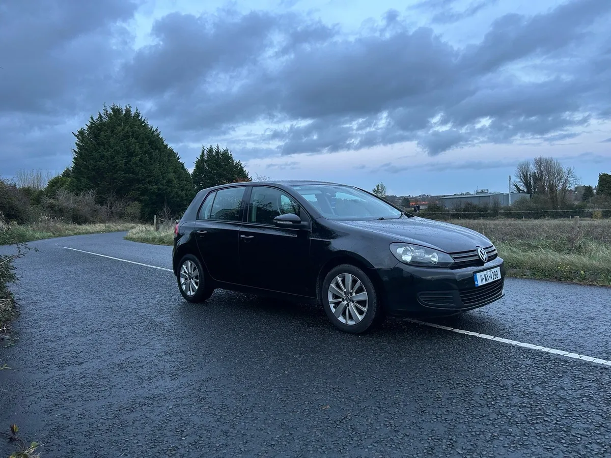 2011 Vw golf 1.6tdi Match model €3999€ - Image 1