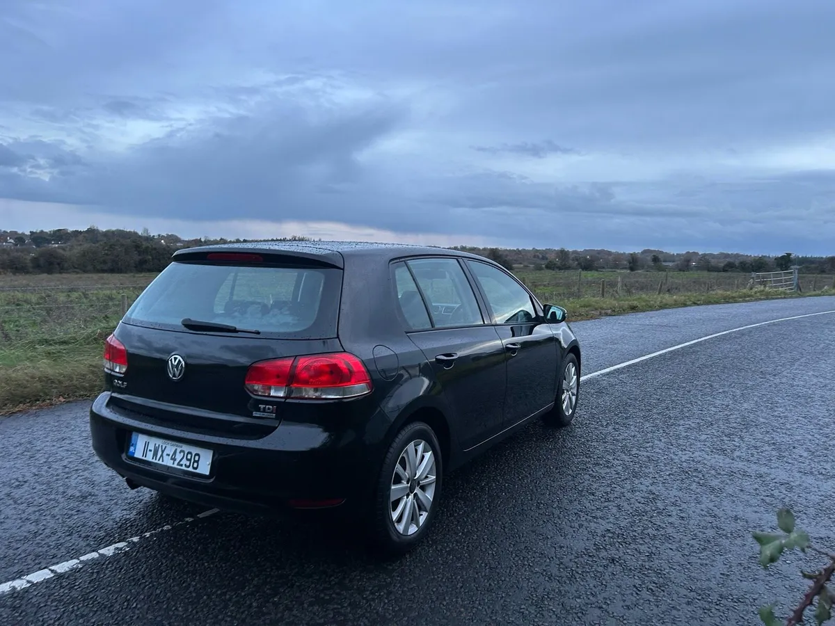 2011 Vw golf 1.6tdi Match model €3999€ - Image 4
