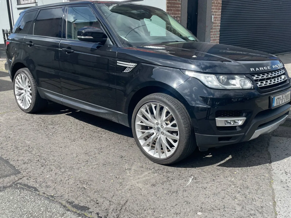 172 Land Rover Range Rover Sport Commercial