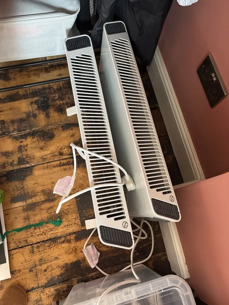 DeLonghi Heaters x2 - Like New - Image 2