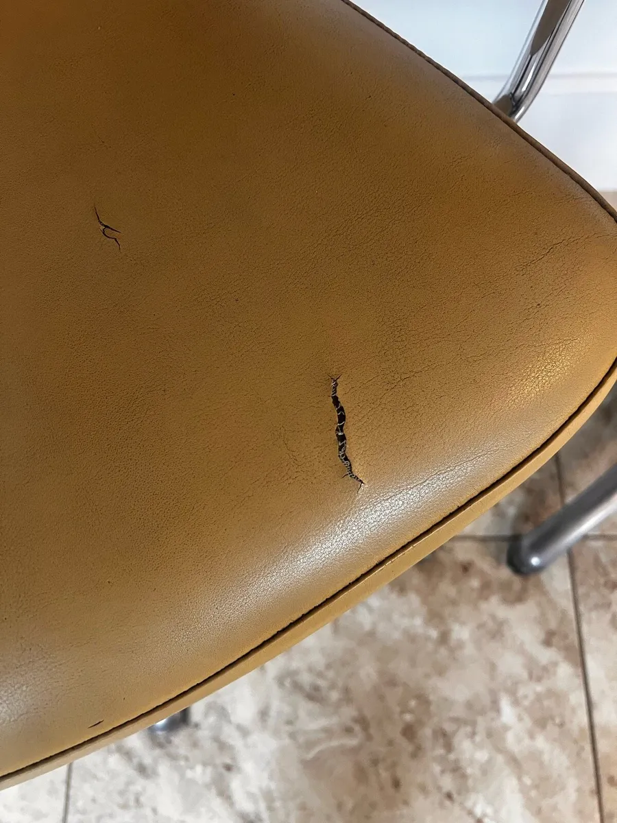 Retro swivel height adjustable barber chairs - Image 3