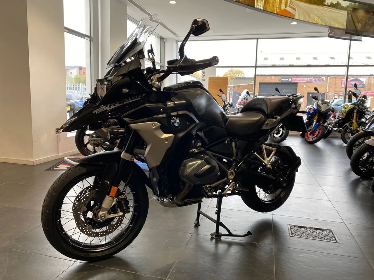 2022 BMW R1250GS TE - Heated Seats & Fog Lights! - Image 4