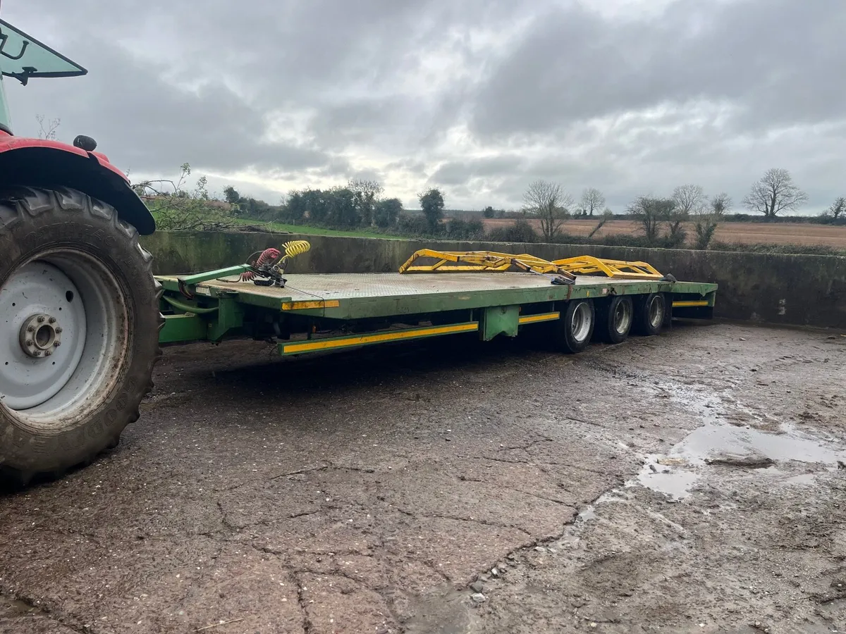 Bale trailer - Image 2
