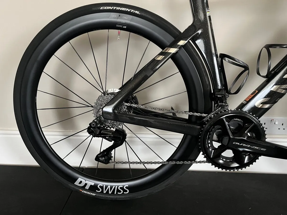 Immaculate 2025 Canyon Aeroad CFR Dura Ace Di2 - Image 2