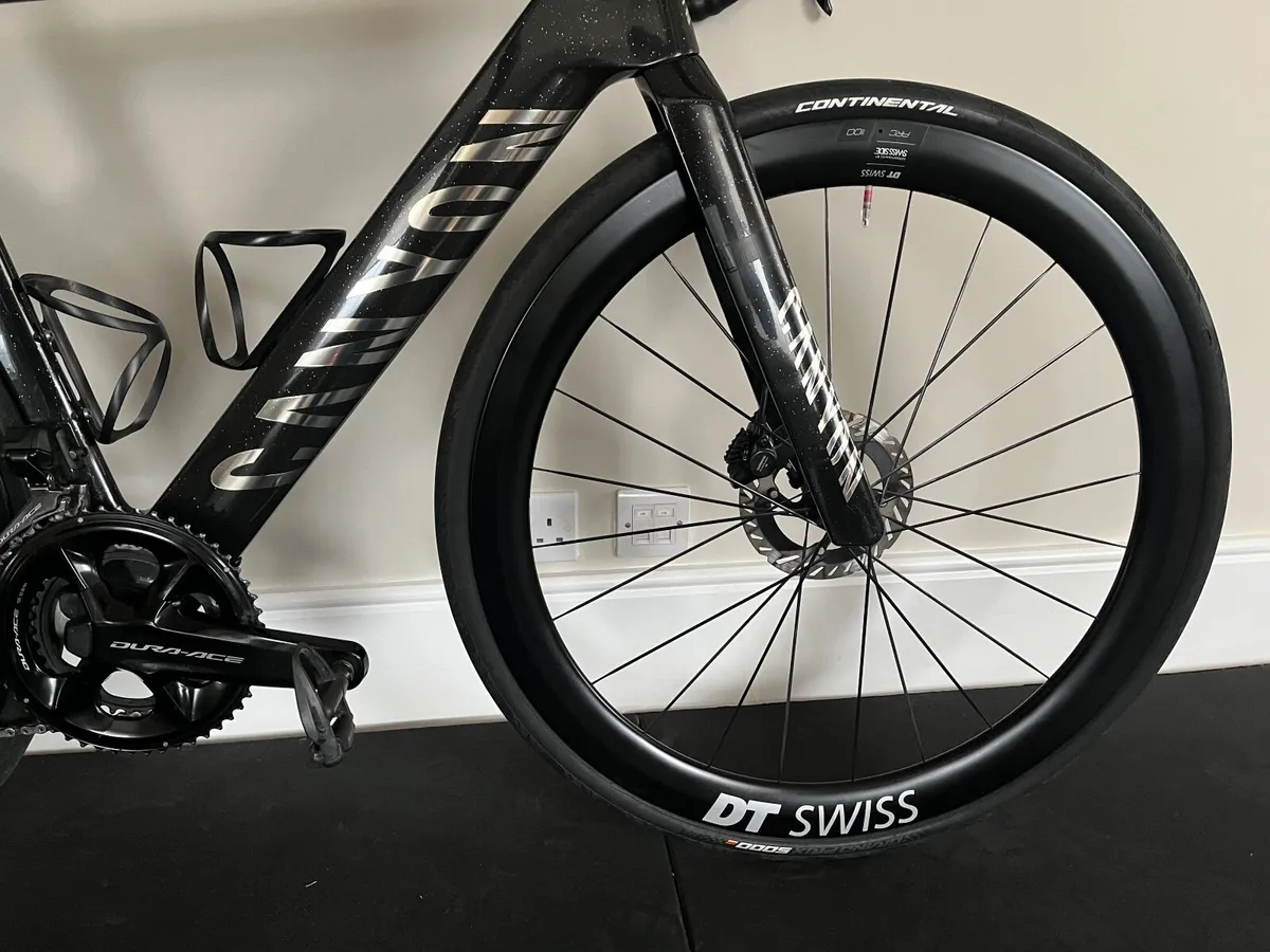 Immaculate 2025 Canyon Aeroad CFR Dura Ace Di2 - Image 3