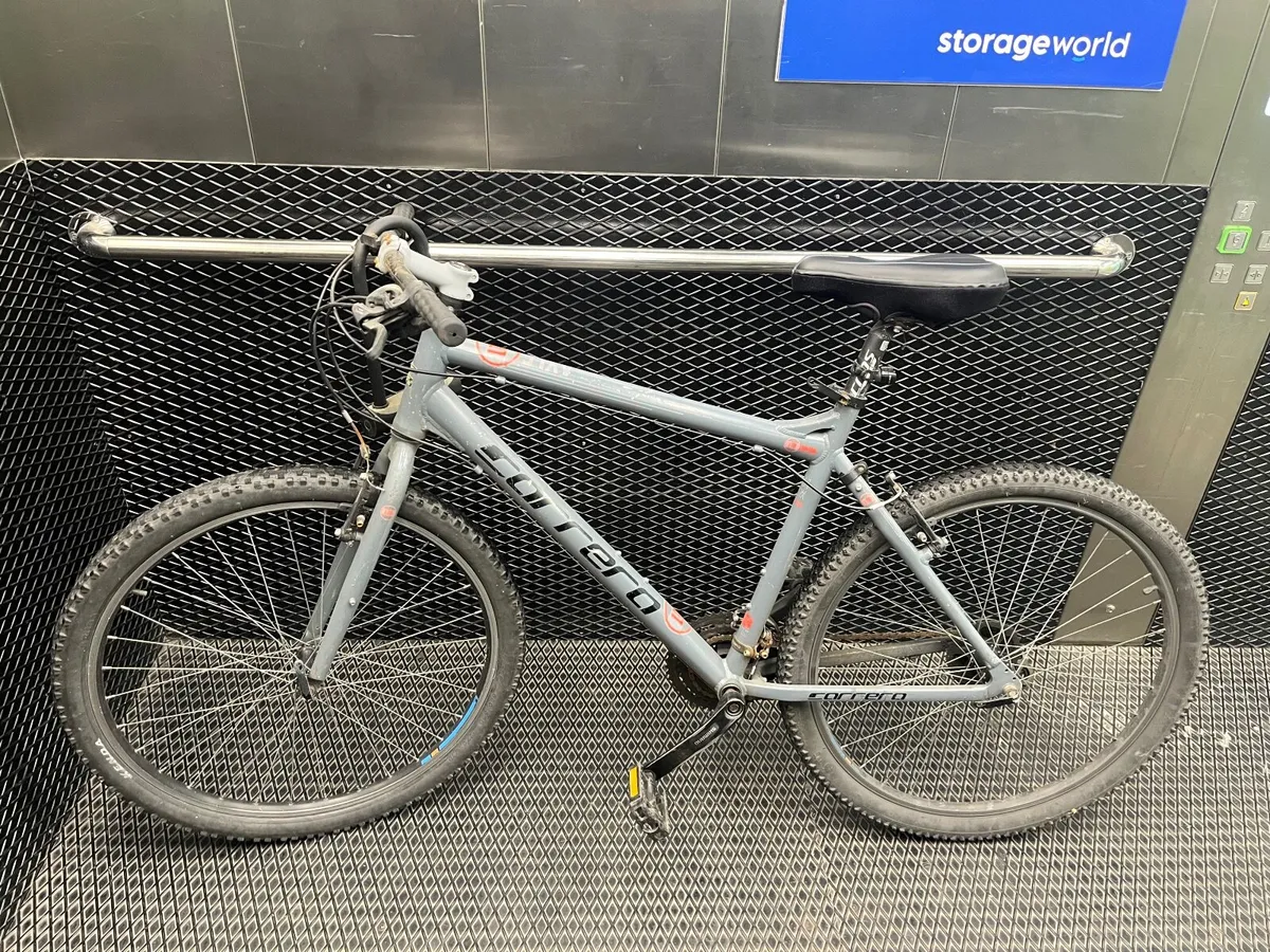 Carrera Axle Adult Hybrid Bike – Excellent Conditi