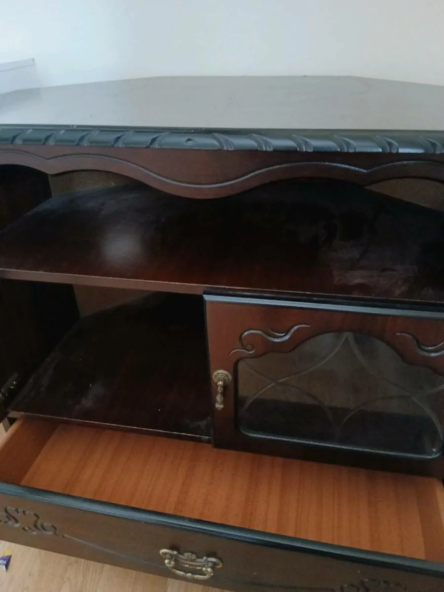 Corner Tv unit - Image 4