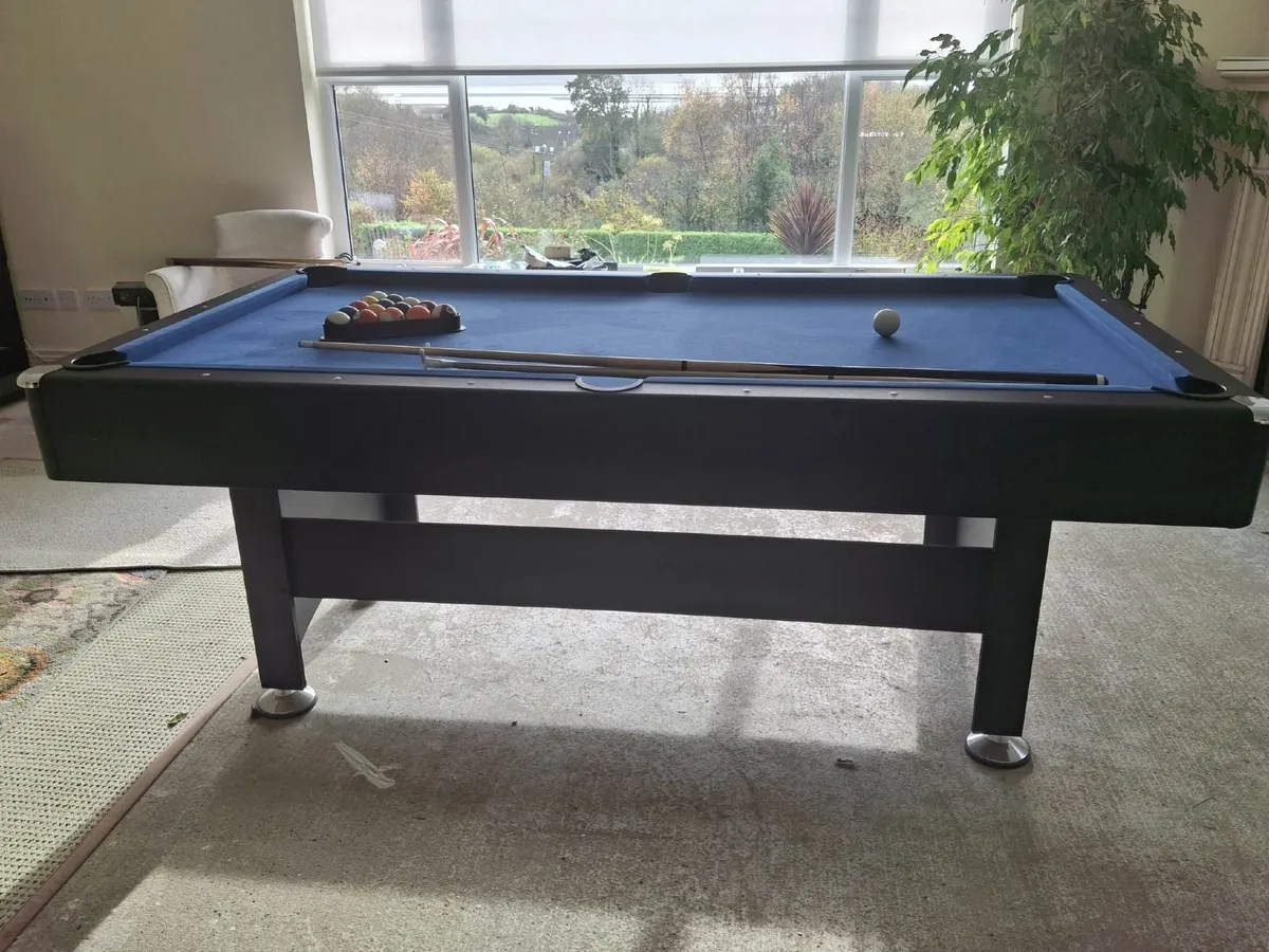 Pool table and accessories - Image 3