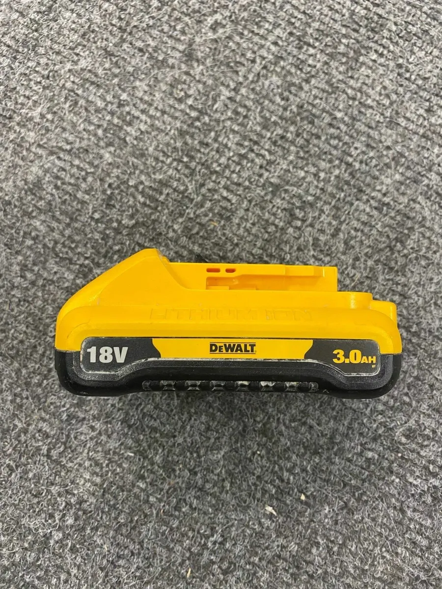 Dewalt 3Ah Battery - Image 1