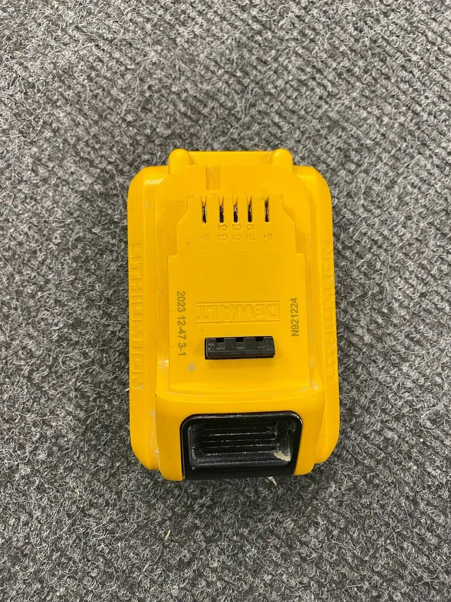 Dewalt 3Ah Battery - Image 2
