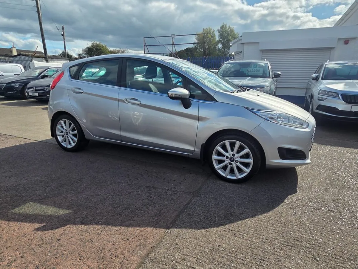 Ford Fiesta MCA Titanium 1.5 75PS M5 4DR - Image 2