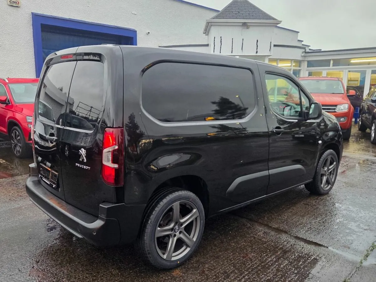 Peugeot Partner BLUEHDI PROFESSIONAL L1 - Image 2