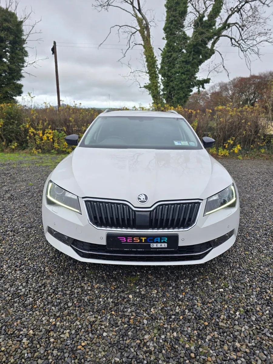 2016 Skoda Superb 2.0 TDI 150bhp Style DSG Auto - Image 4