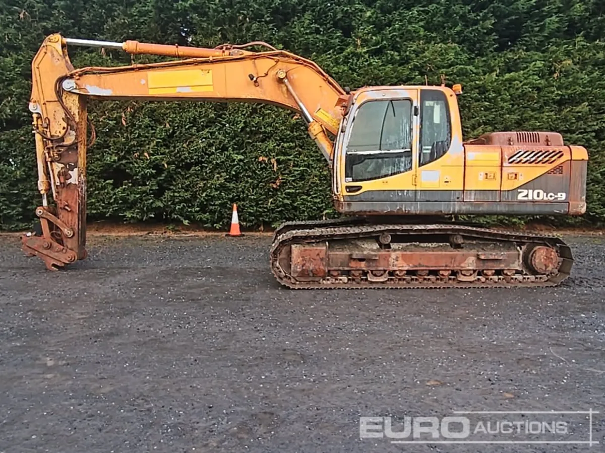 2012 Hyundai 210LC-9 - Image 2