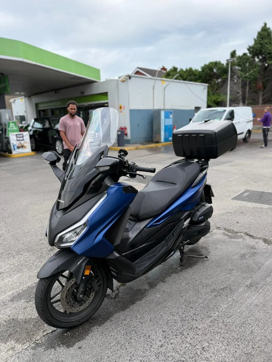 Honda Forza 125cc 2023 - Image 4