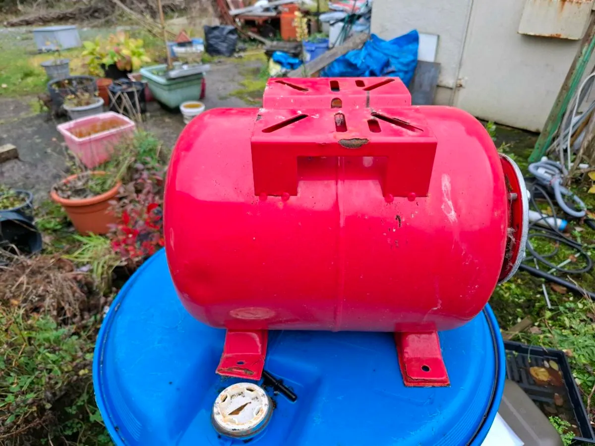 Pressure Cylinder for water pump - Image 1