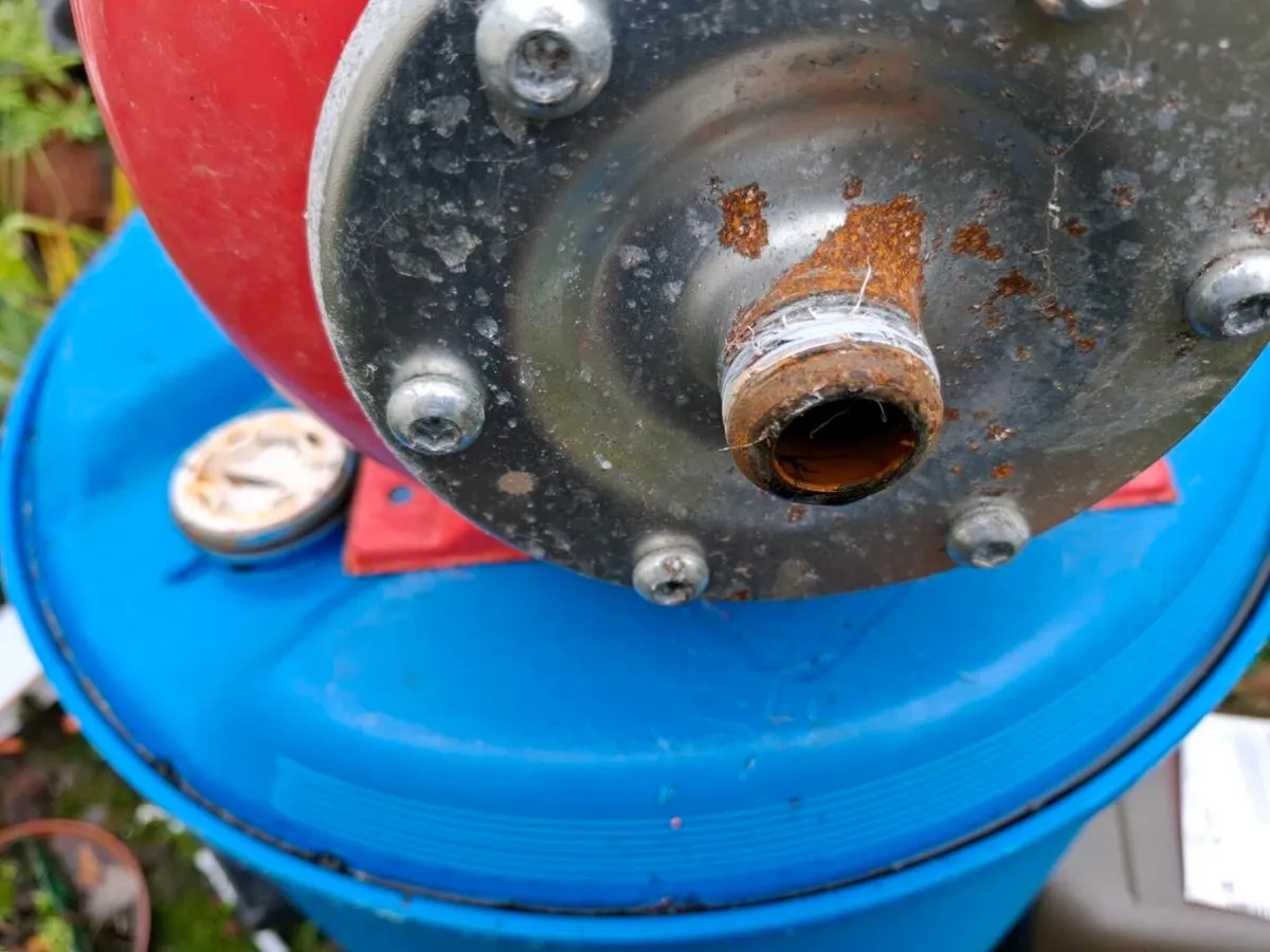 Pressure Cylinder for water pump - Image 3