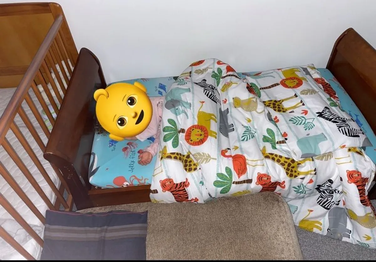 Sleigh cot crib bed - Image 3